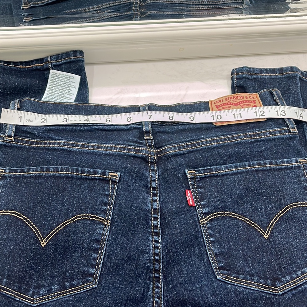Straight leg Levi’s - Picture 5 of 7